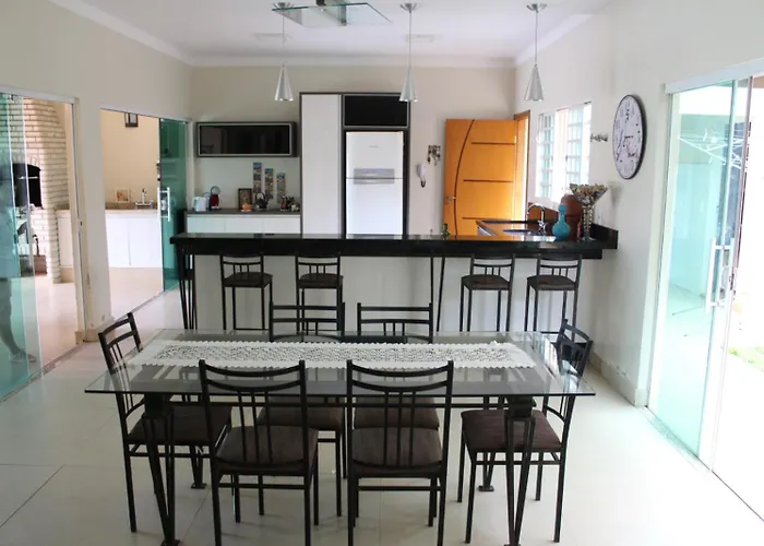 Casa Bem Localizada E De Facil Acesso