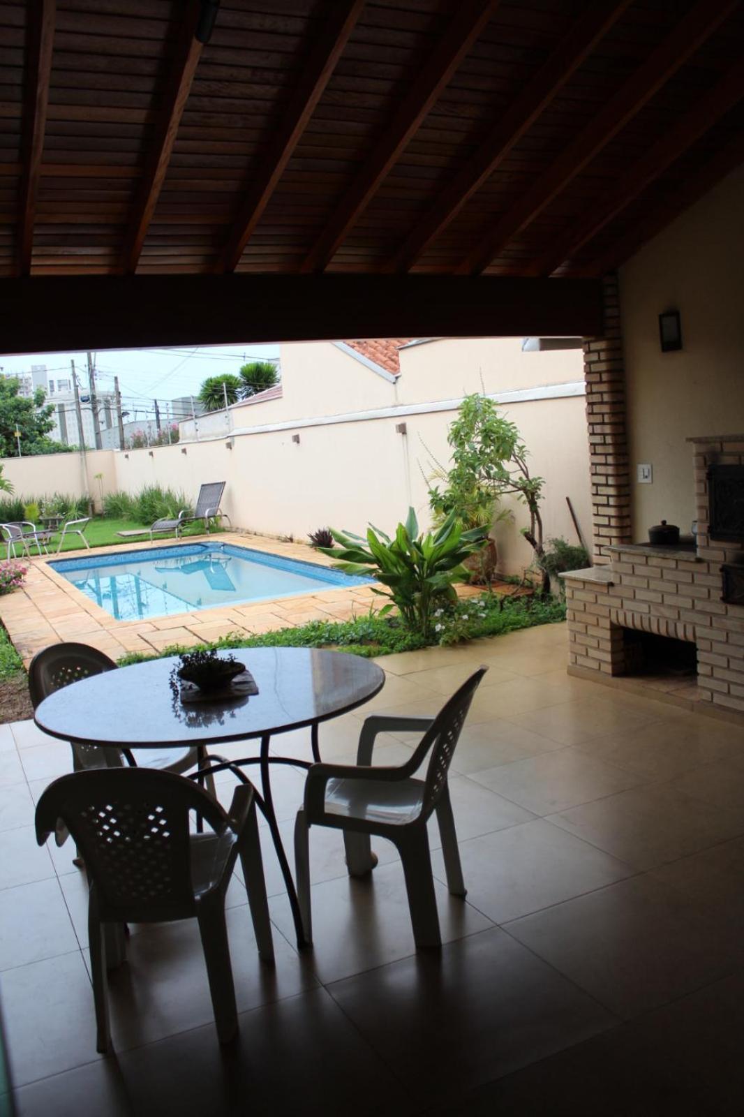 Villa Casa Bem Localizada E De Facil Acesso