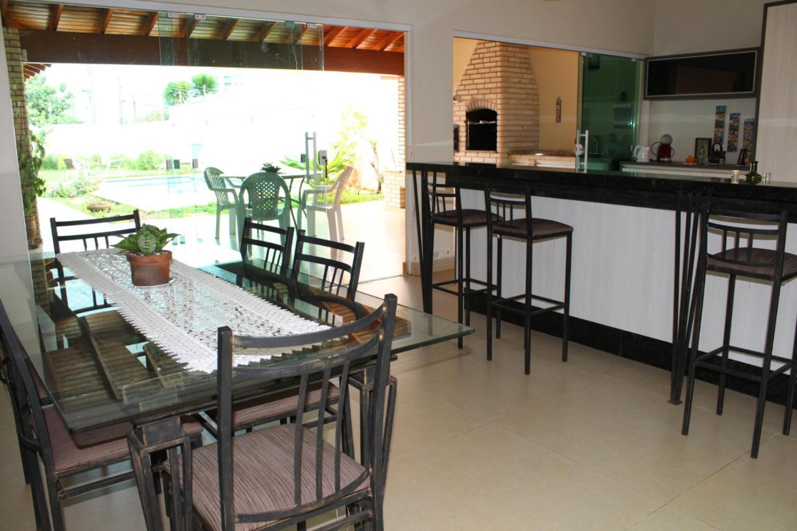 Casa Bem Localizada E De Facil Acesso Villa