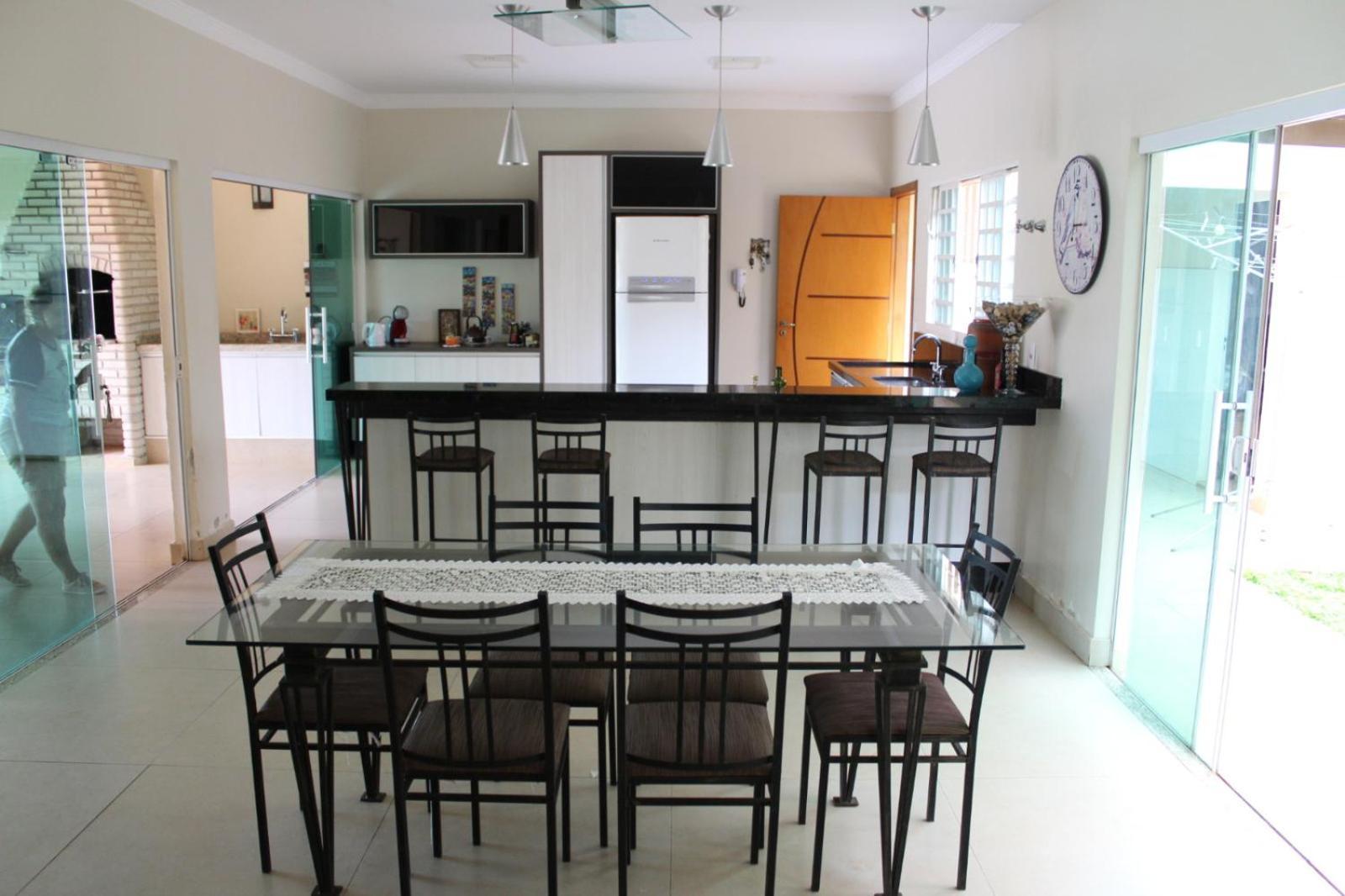 Casa Bem Localizada E De Facil Acesso Villa *
