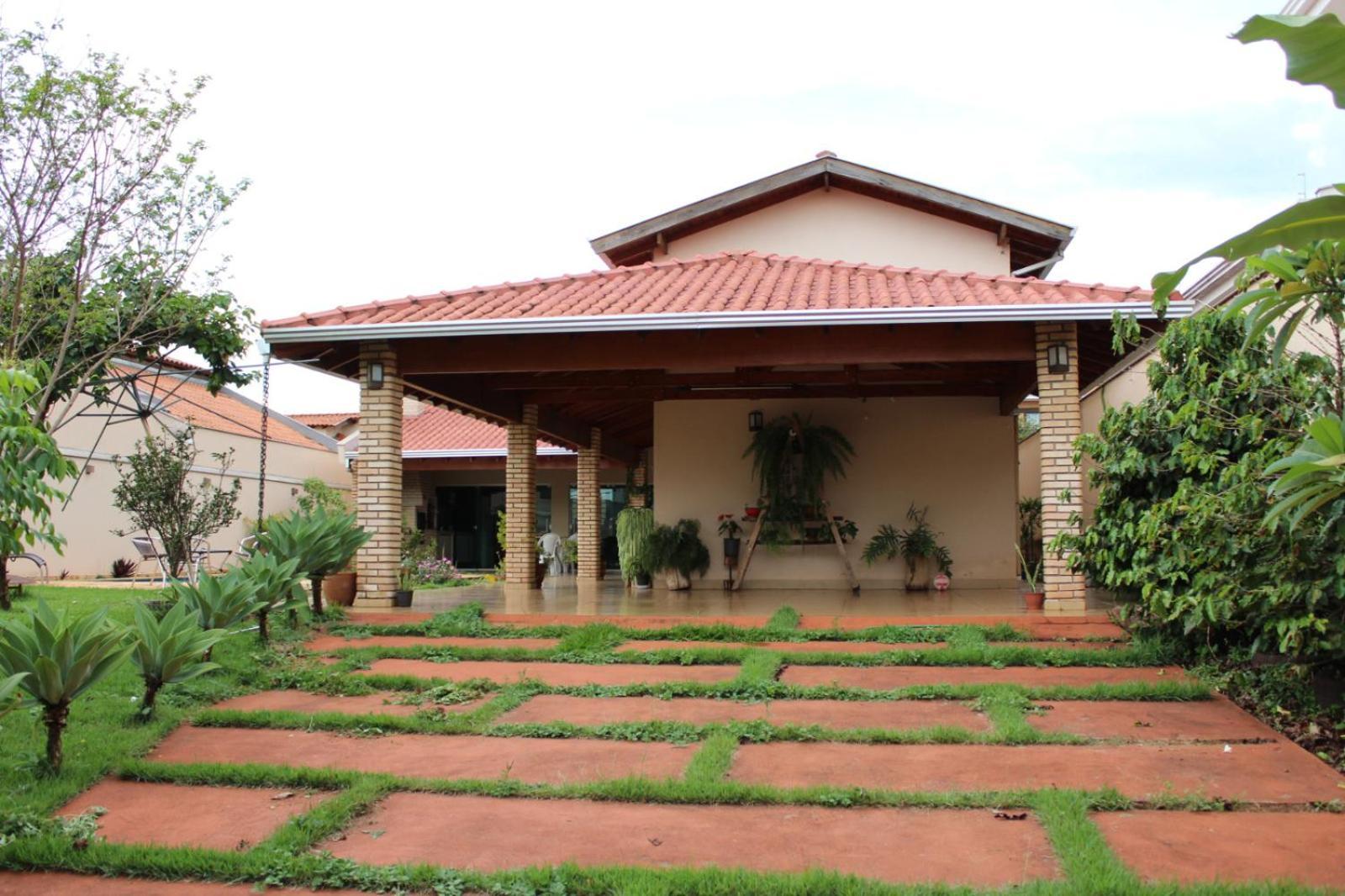Casa Bem Localizada E De Facil Acesso Villa